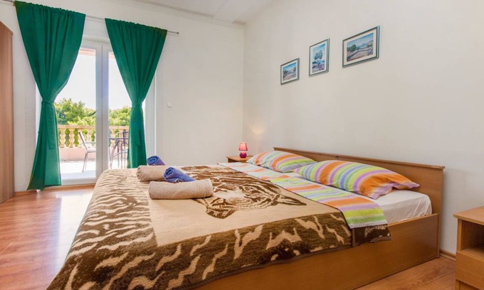 Pirovac Apartment | 52 m² Apartment ∙ 2 bedrooms ∙ 4 guests