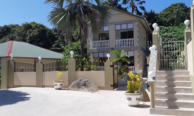 Baie Ste Anne Apartment | 56 m² Apartment ∙ 2 bedrooms ∙ 3 guests