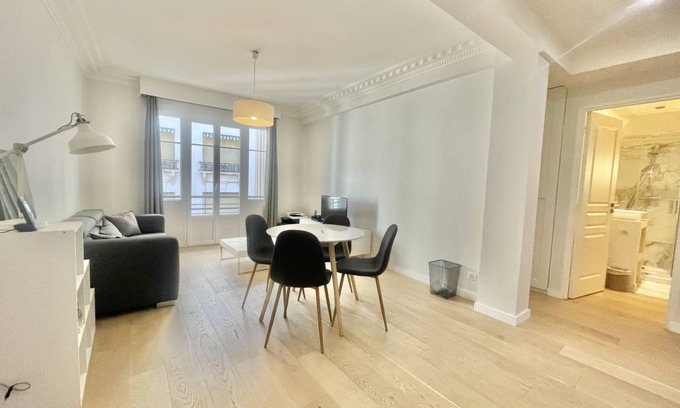 Cannes City Centre Apartment | 58 m² Apartment ∙ 2 bedrooms ∙ 4 guests