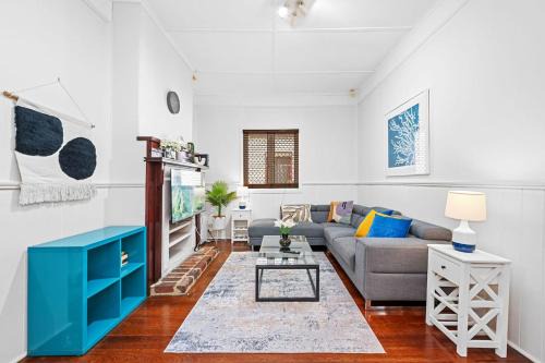 East Victoria Park House | 59 Balmoral - Classic Australian Charm