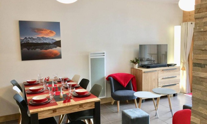 Champagny-en-Vanoise Apartment | 59 m² Apartment ∙ 2 bedrooms ∙ 6 guests