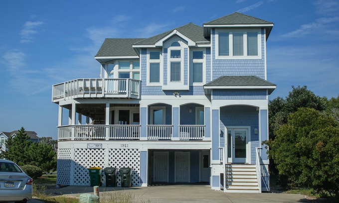 Ocean Hill House | 5BR Dog Friendly | Private Pool | Hot Tub | W/D