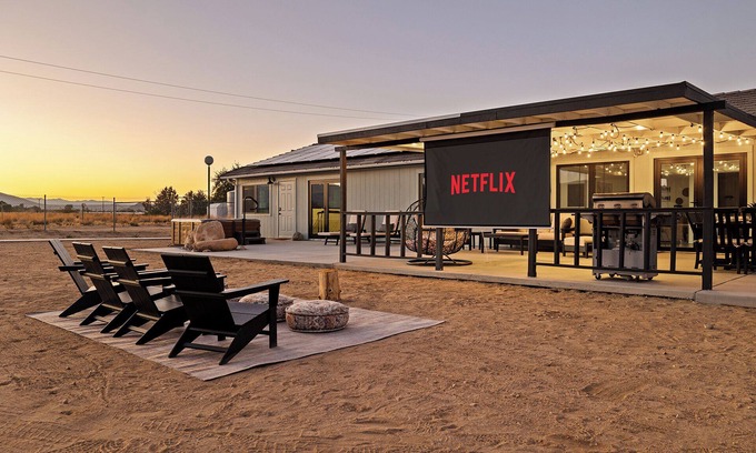 Joshua Tree House | 5BR - Hot Tub, Pool, Sauna - Near Joshua Tree NP