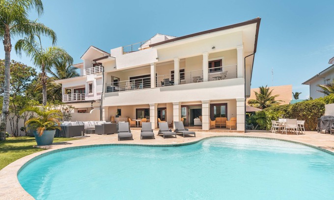 Casa de Campo Villa | 5BR villa with river view/cook/maid Casa de Campo
