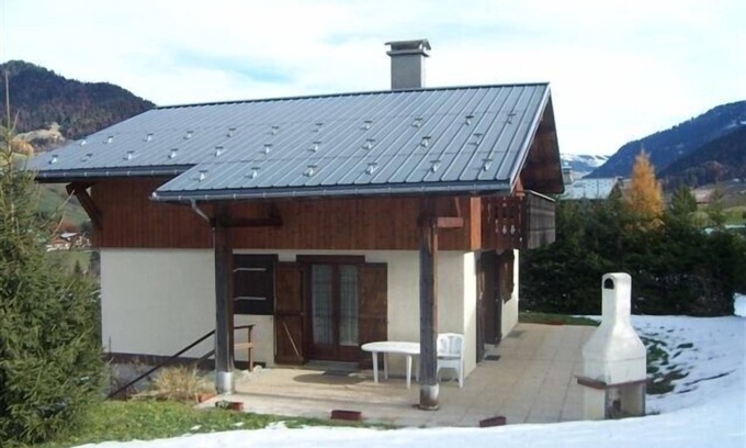Praz-sur-Arly Ski Chalet | 5KM OF MEGEVE NICE CHALET INDIVIDUAL FOR 2 TO 6 PEOPLE