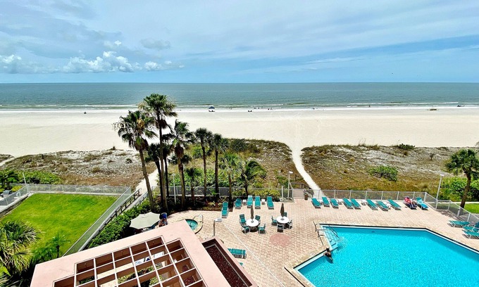 Sand Key Condo | 5th-floor beachfront condo with balcony, views, heated pool, sauna & hot tub