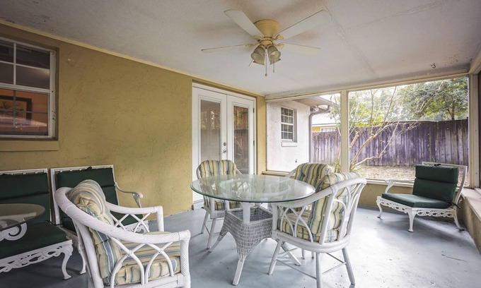 Fellowship House | 6.5 Miles To WEC Screened Porch Nice Neighborhood Vacant Treed Lot