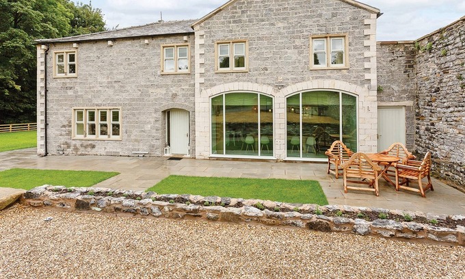 Gisburn House | 6 bedroom accommodation in Gisburn, Yorkshire Dales