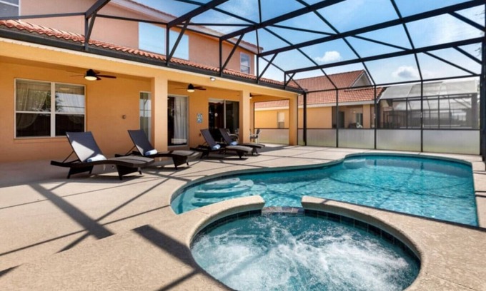 Solana Villa | 6 Bedroom With Large Private Pool, Spa & Games Room