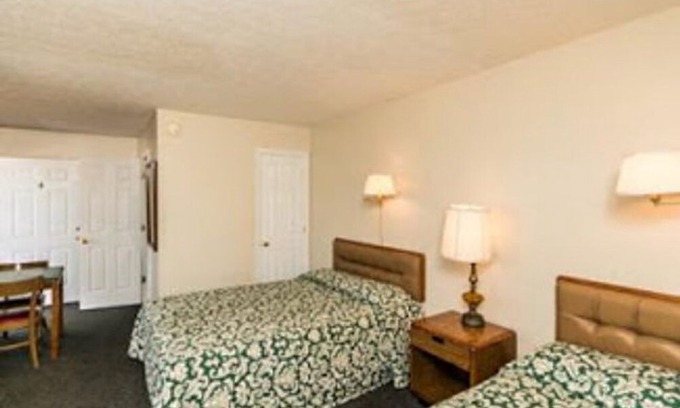 Clay City Condo | ~6~ Cost Effective Motel by the Red River Gorge