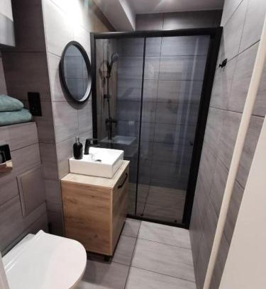 Czestochowa Apartment | 6 Kawalerka Szmargdowa