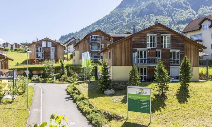 Ruetli Apartment | 6-person apartment in the holiday park Landal Vierwaldstättersee