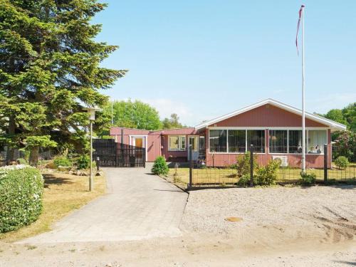 Frølunde Fed House | 6 person holiday home in Korsør