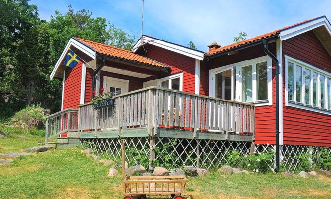 Sundsandvik House | 6 person holiday home in UDDEVALLA