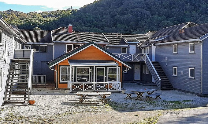 Lyngdal Apartment | 6 person holiday home in lyngdal