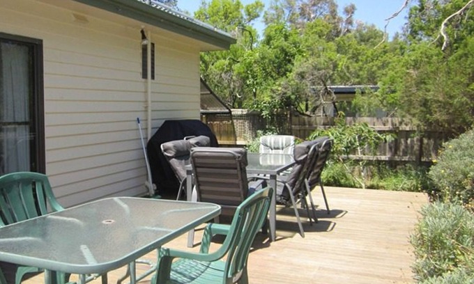 Silverleaves House | 6 Shearwater Drive, Silverleaves - Close to the beach