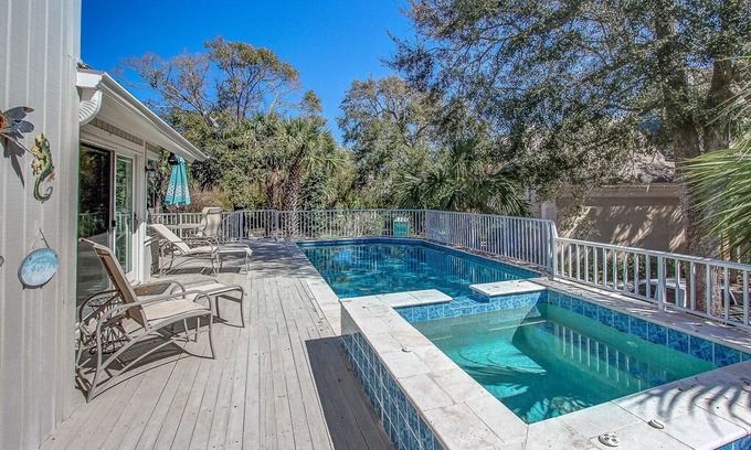 North Forest Beach House | 6 Wanderer Lane-Pretty Renovated, 2nd Row Ocean beach home w/ views of beach.