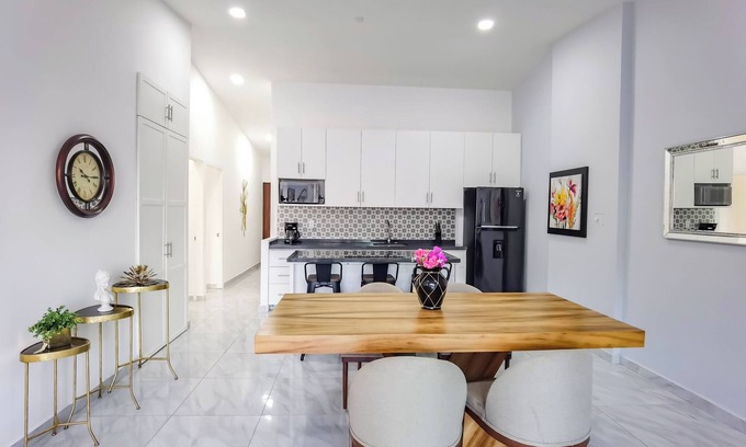 Downtown Cabo San Lucas Apartment | 60% discount, new 3 BDR, 2 rooftop pools w panoramic views, 5 min from downtown