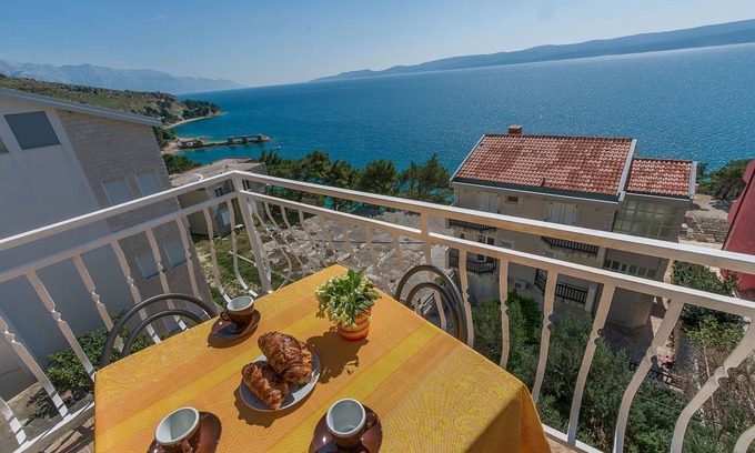 Lokva Rogoznica Apartment | 60 m² Apartment ∙ 2 bedrooms ∙ 5 guests