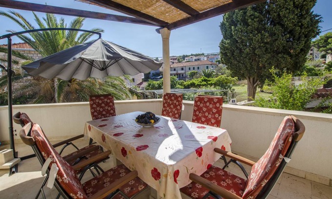 Postira Apartment | 60 m² Apartment ∙ 2 bedrooms ∙ 4 guests