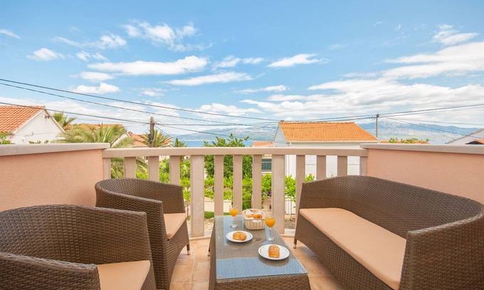 Supetar Apartment | 60 m² Apartment ∙ 2 bedrooms ∙ 4 guests