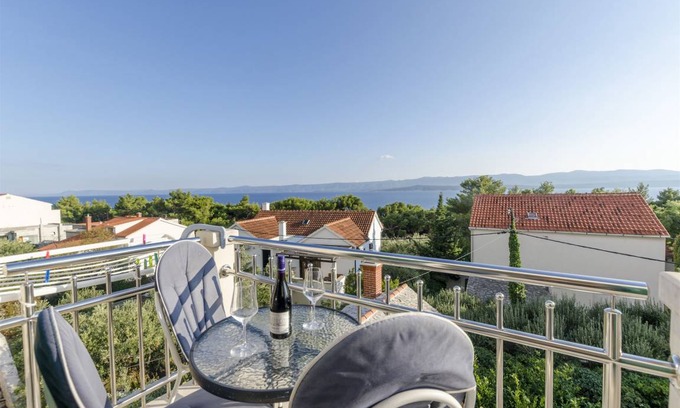 Bol Apartment | 60 m² Apartment ∙ 2 bedrooms ∙ 5 guests
