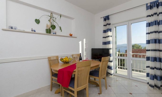 Bol Apartment | 60 m² Apartment ∙ 2 bedrooms ∙ 5 guests