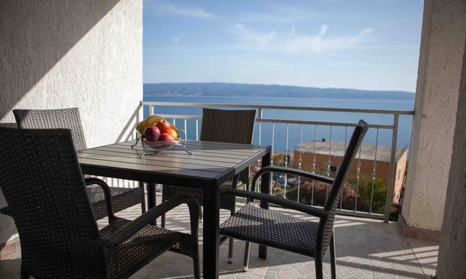 Jesenice Apartment | 60 m² Apartment ∙ 2 bedrooms ∙ 6 guests