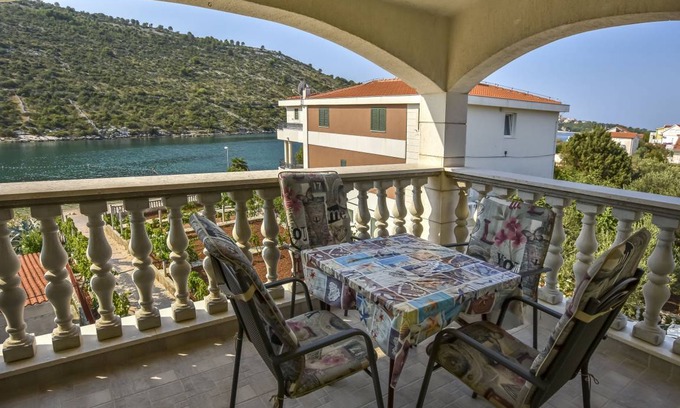 Podglavica Apartment | 60 m² Apartment ∙ 2 bedrooms ∙ 4 guests
