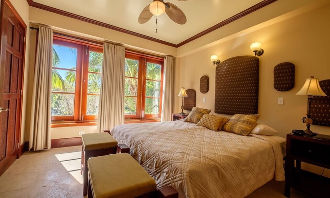 San Pedro Condo | 604 - 2nd Floor Ocean View Suite