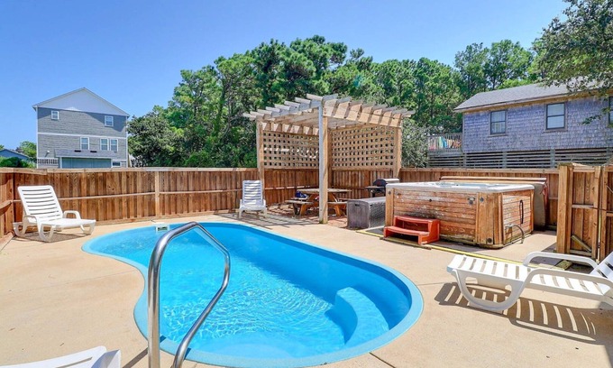 Nags Head House | 6045 Summer Fun II * 8 Min Walk to Beach