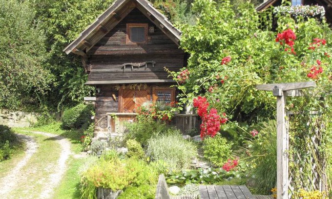 Treffen House | 64 m² Farmhouse ∙ 1 bedroom ∙ 4 guests