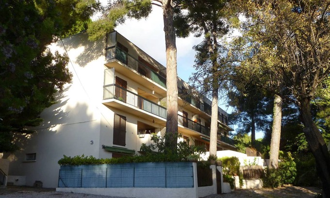 Saint-Cyr-sur-Mer House | 65 m² House ∙ 2 bedrooms ∙ 4 guests