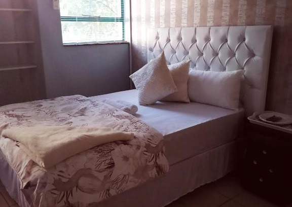 Meer En See House | 66 Anglers Rod Guesthouse