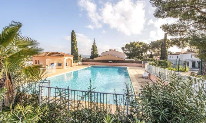Cavalaire-sur-Mer Apartment | 66 m² Apartment ∙ 2 bedrooms ∙ 4 guests