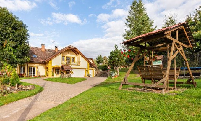 Dolni Kalna Apartment | 66 m² Apartment ∙ 2 bedrooms ∙ 6 guests