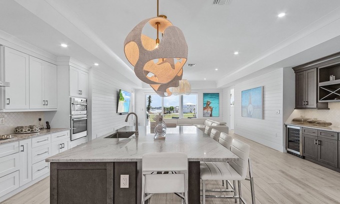 Fort Myers Beach House | 673 White Sands Retreat: Bay Views, Pool, Elevator 5 Bedroom Home