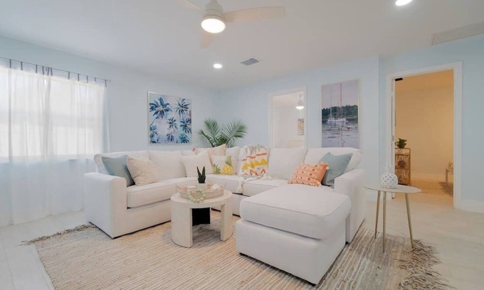 West Palm Beach House | 6bd/4ba - Dtown+POOL+Parking - The Casa
