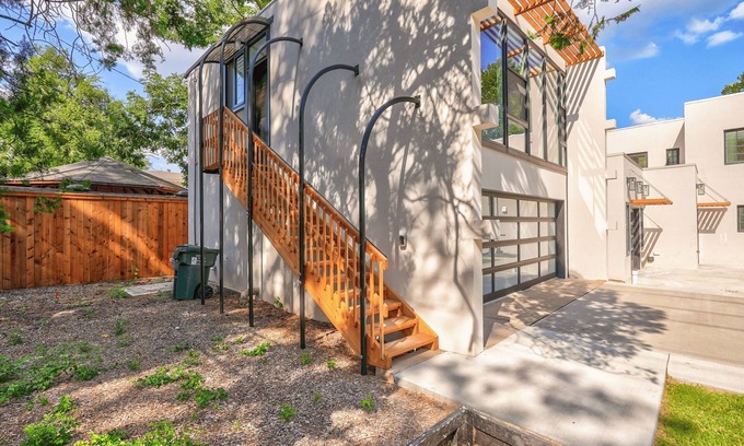 Norman Apartment | 6BR Near OU Campus I Great for Big Groups 1010