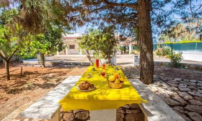 San Vito dei Normanni Villa | 6km from the beaches - near Torre Guaceto Nature reserve. Fenced. Castle at 900m