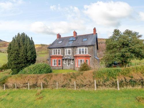 Aberllefenni House | 7 Bed in Corris 77466