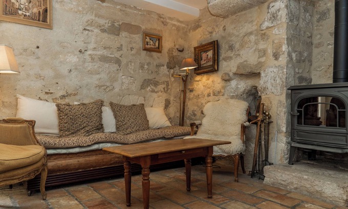 Villeneuve-les-Avignon House | 7 Bedroom Private vacation home in Villeneuve-lÃ¨s-Avignon