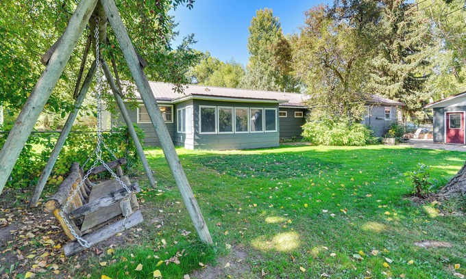 Dayton House | 7 Mi to Bighorn Nat’l Forest: Dog-Friendly Home