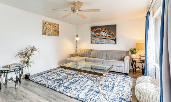 Aurora House | 7 Mi to Dtwn Denver: Home w/Large Yard!