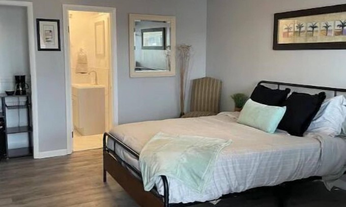 Morse Park Apartment | 7 Rockleys Vintage Motel, EV Charging Available