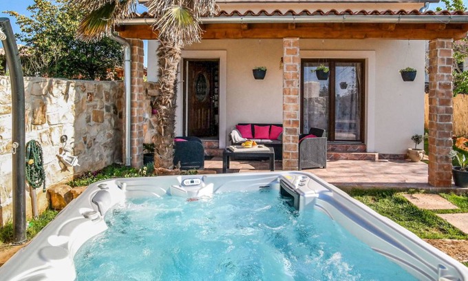 Loborika Other | 70 m² Accommodation ∙ 2 bedrooms ∙ 5 guests