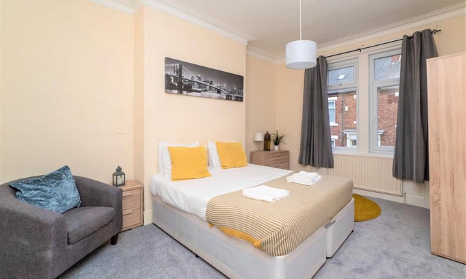 South Shields Apartment | 70 m² Apartment ∙ 3 bedrooms ∙ 5 guests
