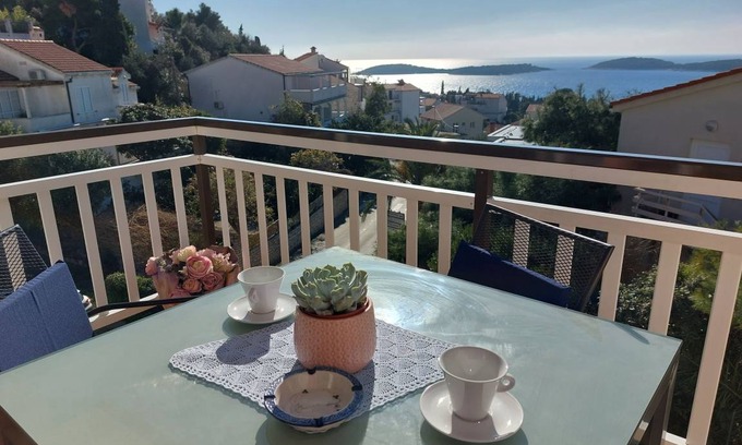 Hvar Apartment | 70 m² Apartment ∙ 1 bedroom ∙ 4 guests