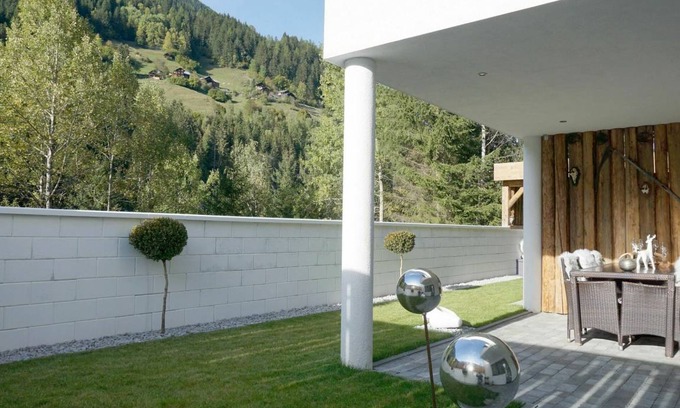 See Apartment | 70 m² Apartment ∙ 2 bedrooms ∙ 5 guests