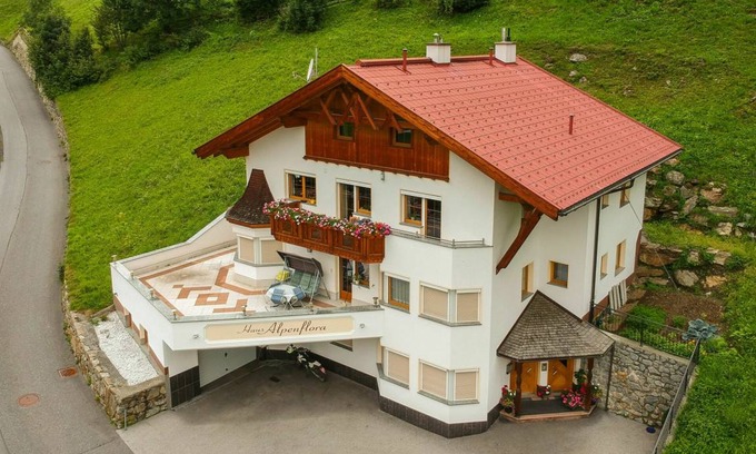 Kappl Apartment | 70 m² Apartment ∙ 3 bedrooms ∙ 6 guests